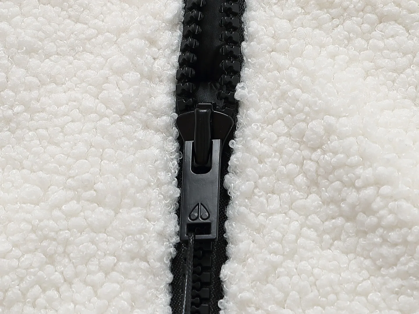 Moose knuckles/ :Black White sizi： Moose knuckles . 2007 🇨🇦 ！ Premium ， 。 ， RMB 15000 ！ ，LOGO ✂️. ！ . ！ MONCLER/ Canada Goose/ ，Moose knuckles 2019 …… ✂️ 90% ， ！ ✂️ ， ! ✂️ YKK， ， ！ ✂️ ， . ！ ✂️ 3D ，